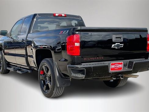 Used 2018 Chevrolet Silverado 1500 LT w/ Redline Edition image 4