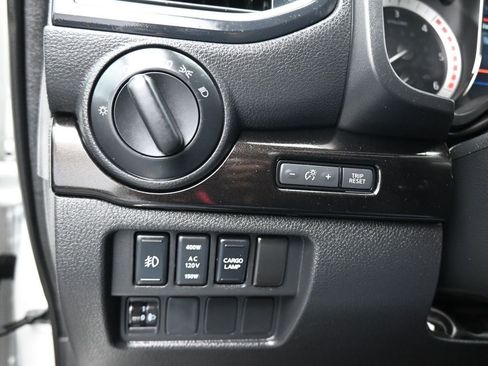 Used 2019 Nissan Titan SL w/ Midnight Edition image 28