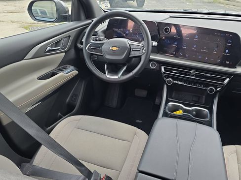 New 2026 Chevrolet Traverse LT w/ Sun and Wheel Package FWD image 14