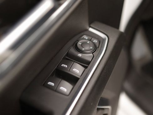 Used 2024 GMC Sierra 1500 Elevation image 25