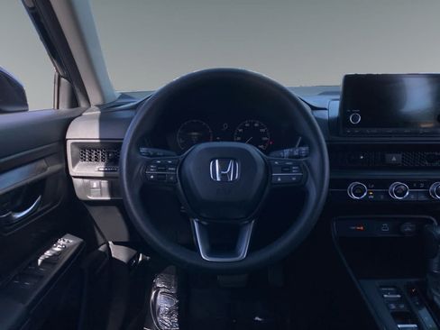Used 2025 Honda CR-V LX image 12
