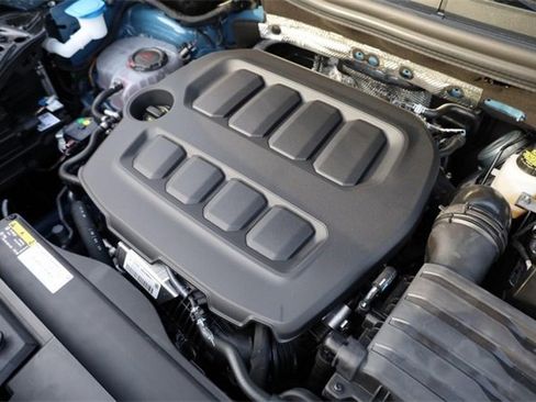 New 2025 Volkswagen Tiguan SE R-Line image 26