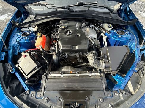Used 2018 Chevrolet Camaro LT image 17