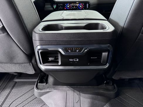 Certified 2024 Chevrolet Silverado 2500 High Country w/ High Country Premium Package AWD/4WD image 27