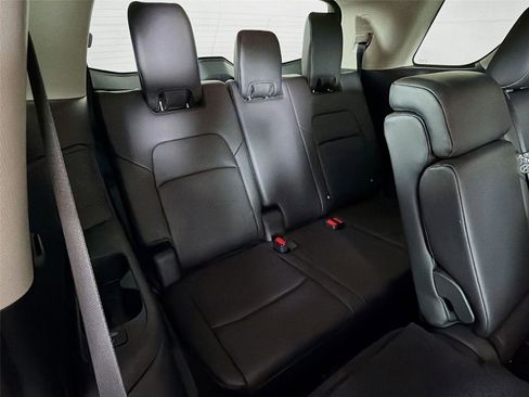 Used 2025 Nissan Pathfinder SL AWD/4WD image 26