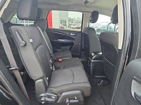 Used 2019 Dodge Journey SE w/ Premium Group image 21