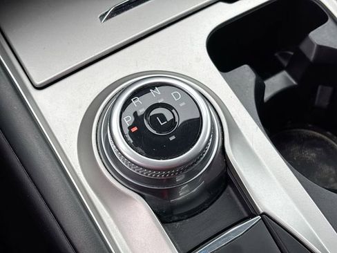 Used 2022 Ford Explorer XLT image 27