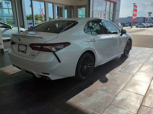 Used 2024 Toyota Camry XSE FWD image 5