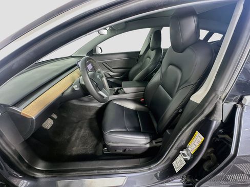 Used 2020 Tesla Model 3 Standard Range Plus RWD image 13