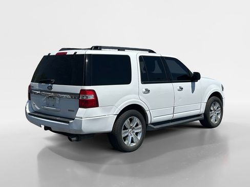 Used 2015 Ford Expedition XLT AWD/4WD image 5