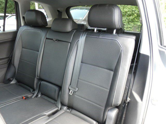Used 2021 Volkswagen Tiguan SEL FWD image 17