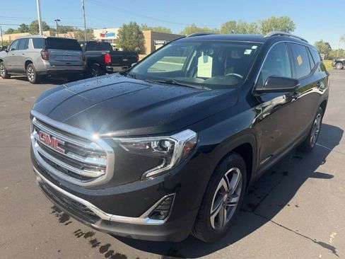 Used 2019 GMC Terrain SLT w/ Preferred Package AWD/4WD image 2