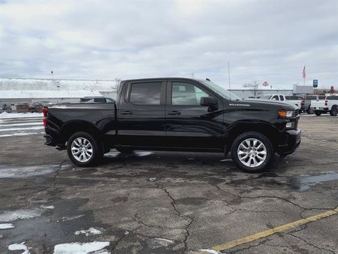 Used 2020 Chevrolet Silverado 1500 Custom w/ Custom Value Package image 24