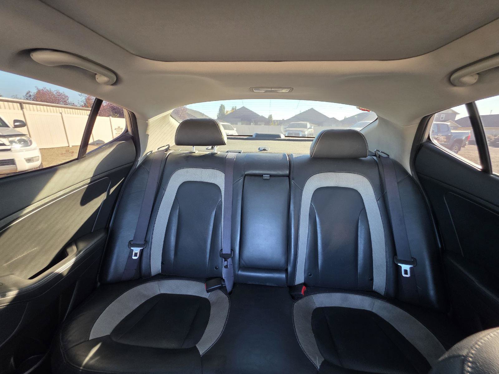 Used 2011 Kia Optima SX w/ Premium Pkg FWD image 7