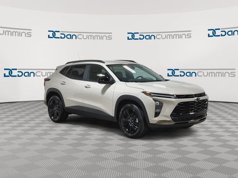 New 2026 Chevrolet Trax ACTIV w/ Driver Confidence Package FWD image 2