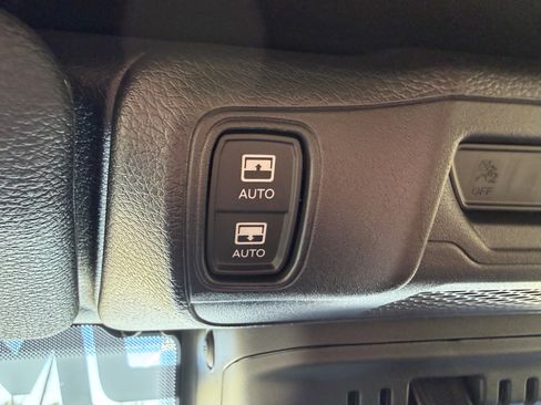 Used 2024 Jeep Wrangler Sahara w/ Safety Group image 20