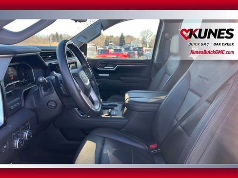 Used 2024 GMC Sierra 1500 AT4 w/ Technology Package image 10