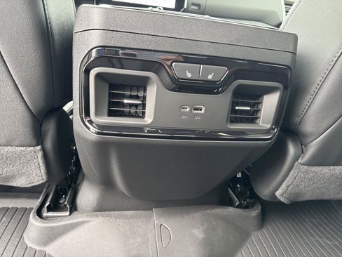 New 2026 GMC Sierra 1500 AT4 w/ AT4 Premium Package AWD/4WD image 32