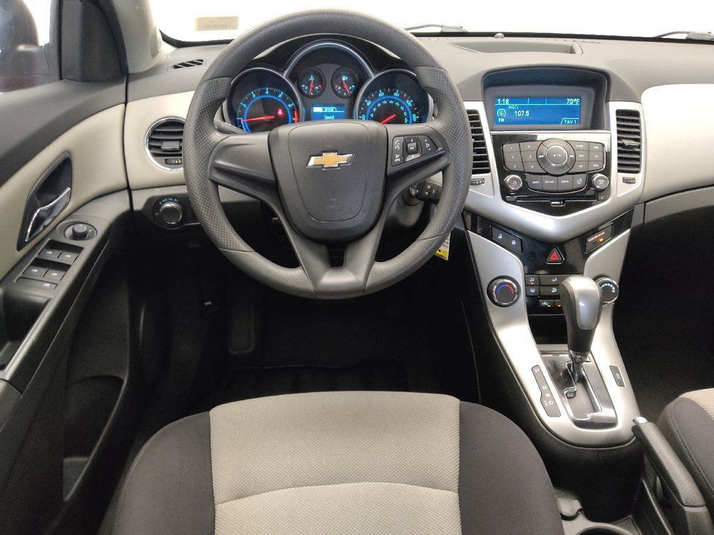 Used 2014 Chevrolet Cruze LS FWD image 22