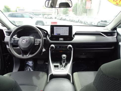 Certified 2025 Toyota RAV4 LE FWD image 23