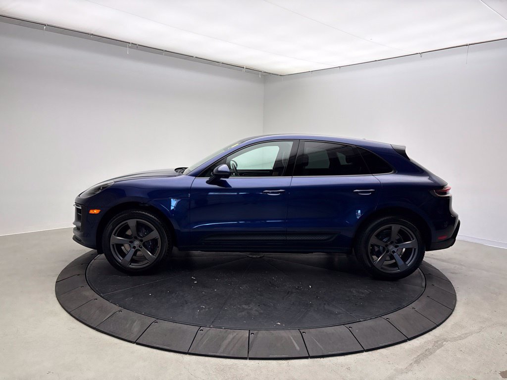 Certified 2026 Porsche Macan AWD/4WD image 2