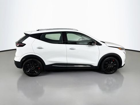Used 2023 Chevrolet Bolt EUV Premier w/ Sun & Sound Package FWD image 8