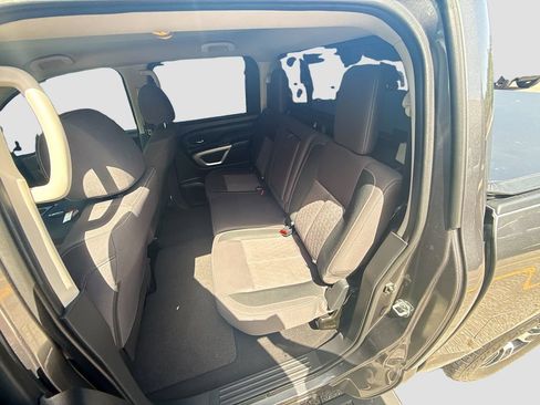 Used 2022 Nissan Titan SV RWD image 24