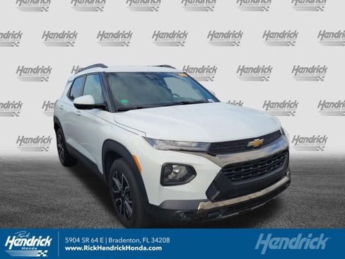 Used 2021 Chevrolet TrailBlazer ACTIV w/ Driver Confidence Package FWD image 1