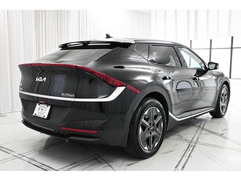 Used 2025 Kia EV6 Light AWD/4WD image 7