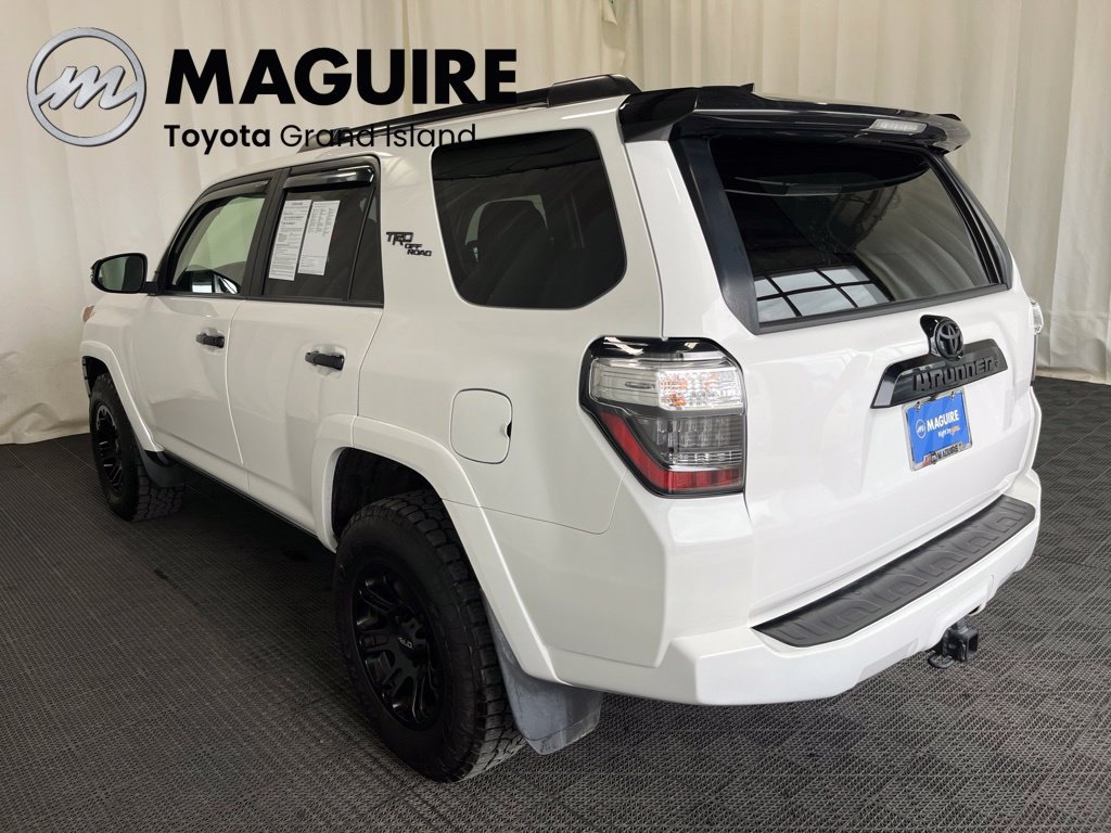 Used 2021 Toyota 4Runner Venture w/ Moonroof Package AWD/4WD image 31