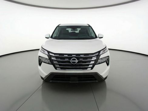 Used 2025 Nissan Rogue SV FWD image 2