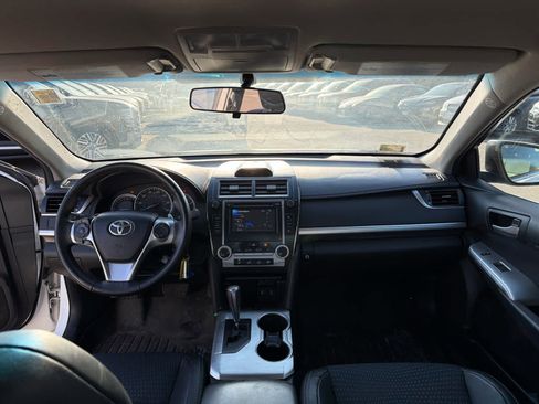 Used 2012 Toyota Camry SE image 7