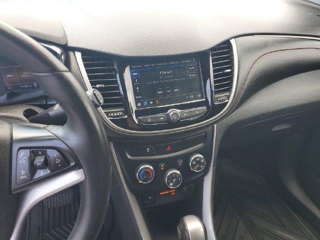 Used 2019 Chevrolet Trax LT w/ Redline Edition FWD image 21
