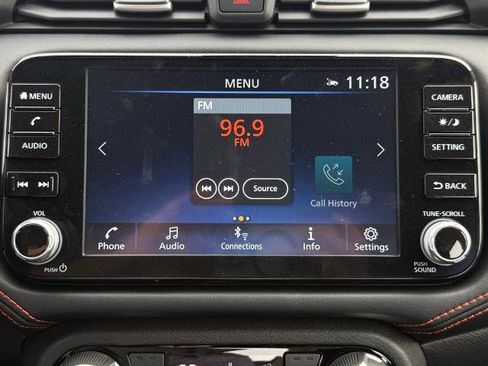 New 2025 Nissan Versa SR w/ Trunk Package image 27