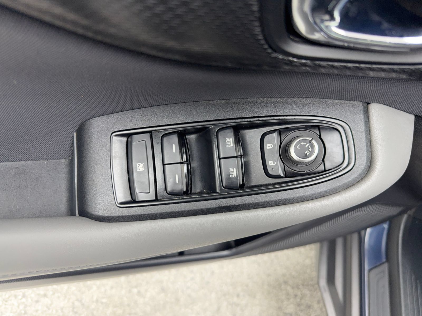 Used 2024 Subaru Outback Premium AWD/4WD image 29