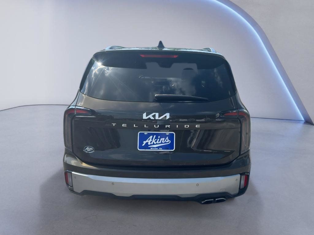 Used 2024 Kia Telluride EX w/ EX Captain's Chair Package FWD image 6