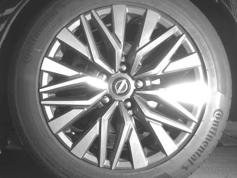 Used 2025 Nissan Altima 2.5 SV FWD image 14