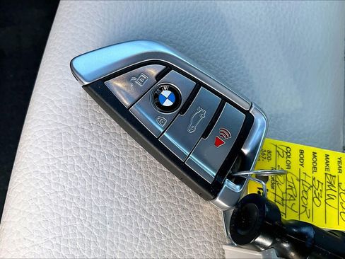 Used 2020 BMW 530i w/ Premium Package image 14