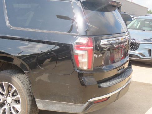 Used 2021 Chevrolet Suburban LT w/ LT Signature Package RWD image 13