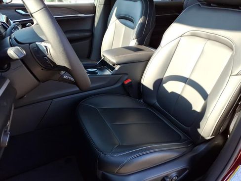 New 2025 Jeep Grand Cherokee L Limited image 35