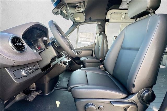 New 2026 Mercedes-Benz Sprinter 3500 image 18