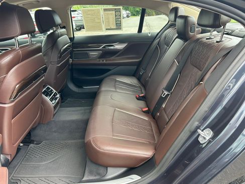 Used 2020 BMW 750i xDrive AWD/4WD image 20