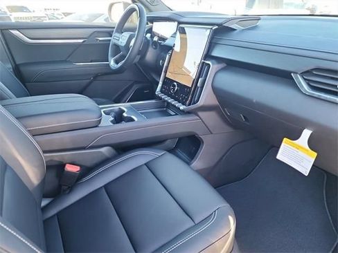 New 2026 GMC Acadia Elevation w/ Super Cruise Package FWD image 18