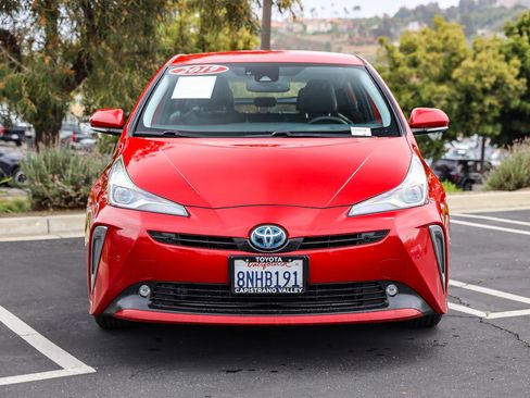 Used 2019 Toyota Prius XLE AWD/4WD image 2