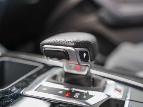 Used 2022 Audi SQ5 Premium Plus image 21