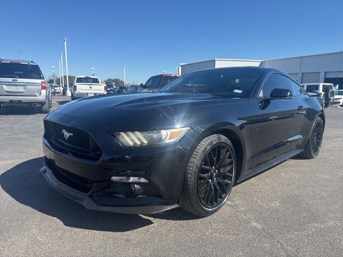 Used 2017 Ford Mustang GT Premium w/ GT Performance Package image 7