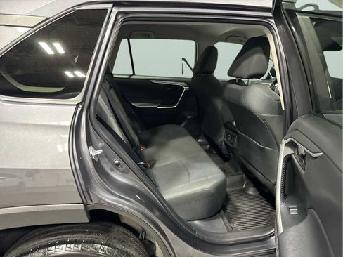 Used 2022 Toyota RAV4 LE image 27