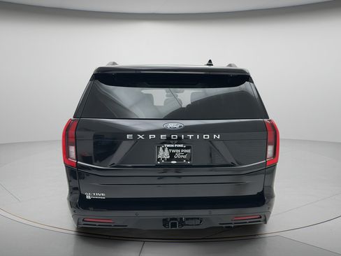 Used 2025 Ford Expedition Active AWD/4WD image 4