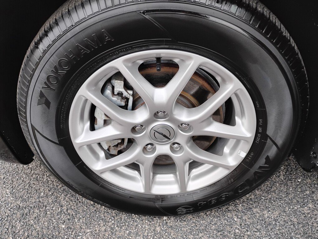 Used 2024 Chrysler Pacifica Touring-L FWD image 24