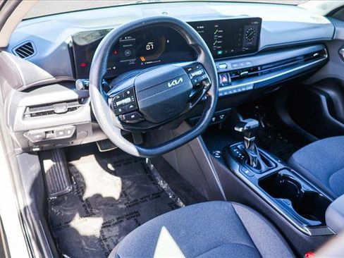 Used 2025 Kia K4 LXS image 10